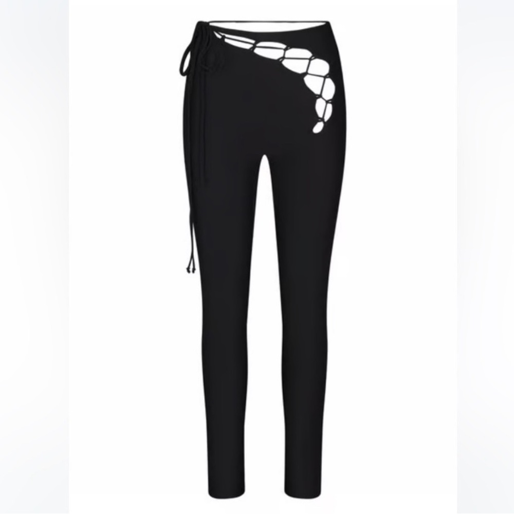 SKIMS Black Leggings Versatile Minimalist Design